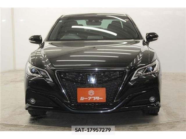 Toyota CROWN SEDAN 2018-08 7216659-1