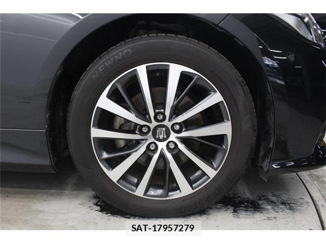 Toyota CROWN SEDAN 2018-08 7216659-22
