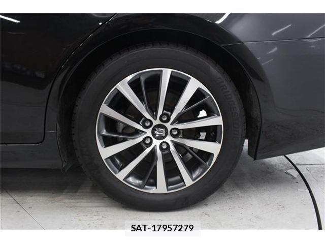 Toyota CROWN SEDAN 2018-08 7216659-24