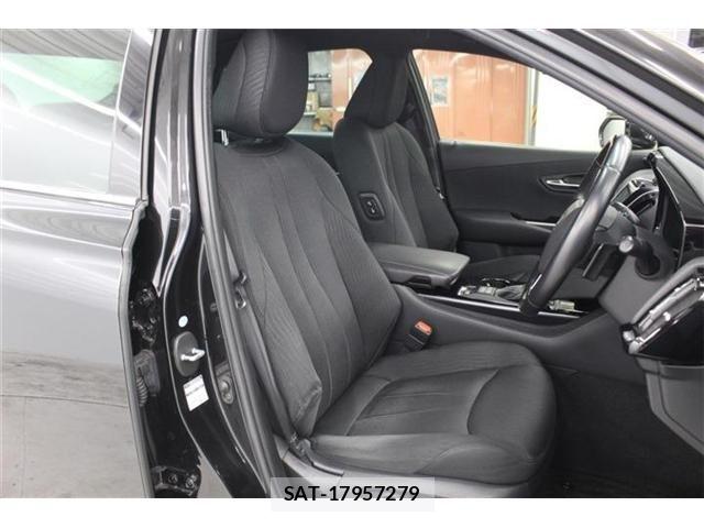 Toyota CROWN SEDAN 2018-08 7216659-26