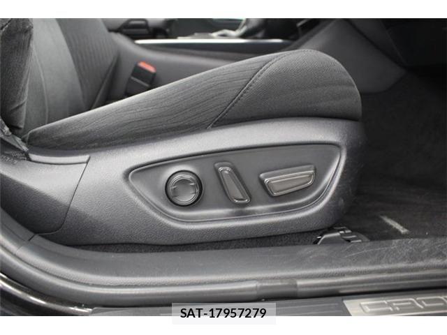 Toyota CROWN SEDAN 2018-08 7216659-27