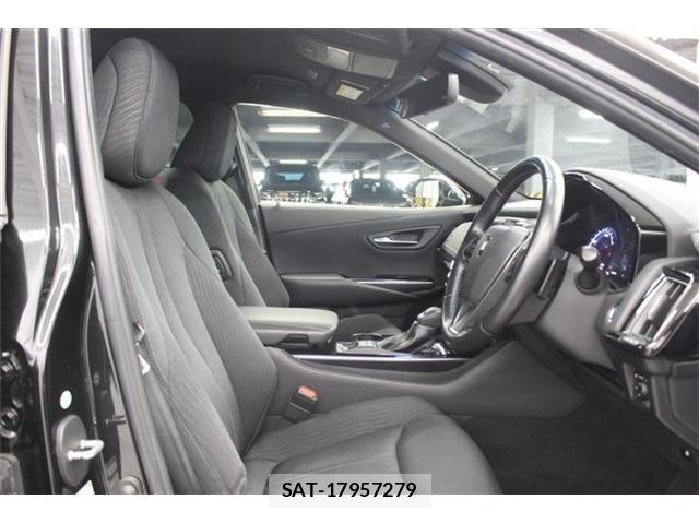 Toyota CROWN SEDAN 2018-08 7216659-28