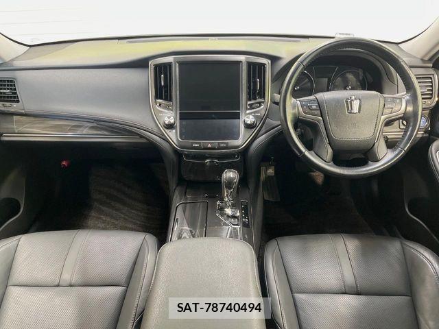 Toyota CROWN SEDAN 2014-08 7216635-1