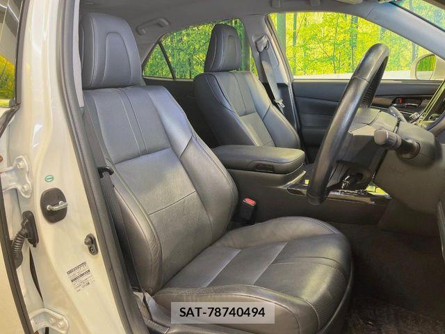 Toyota CROWN SEDAN 2014-08 7216635-7