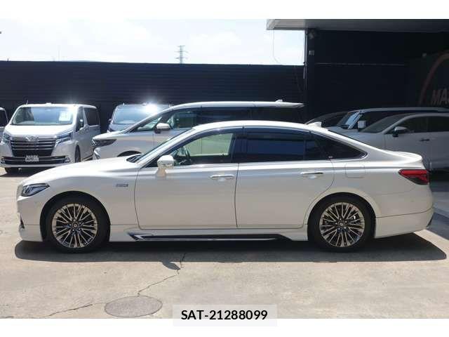 Toyota CROWN SEDAN 2018-10 7216663-3
