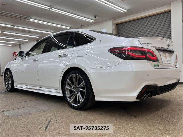 Toyota CROWN SEDAN 2021-07 7216696-19