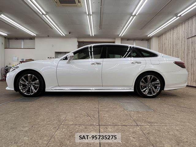 Toyota CROWN SEDAN 2021-07 7216696-20