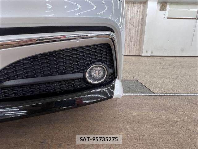 Toyota CROWN SEDAN 2021-07 7216696-22