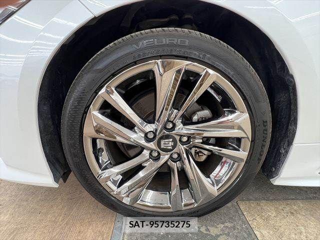 Toyota CROWN SEDAN 2021-07 7216696-29