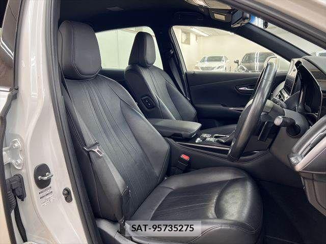 Toyota CROWN SEDAN 2021-07 7216696-6