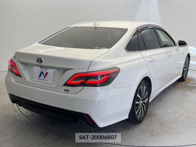 Toyota CROWN SEDAN 2019-05 7216680-17