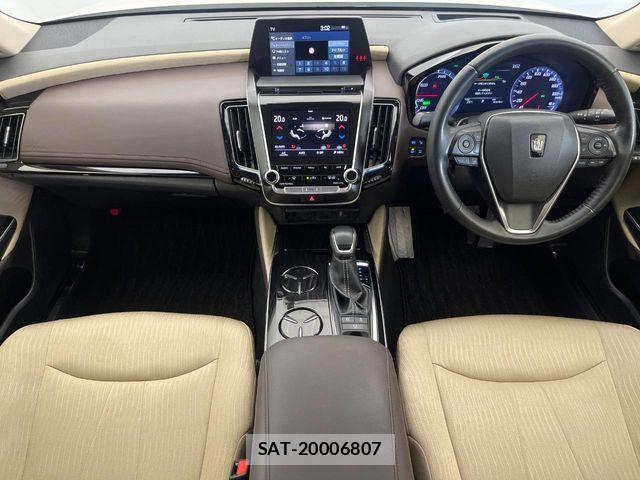 Toyota CROWN SEDAN 2019-05 7216680-1