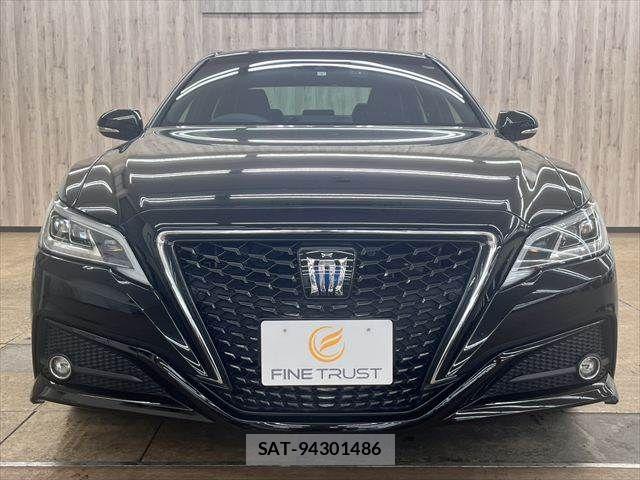 Toyota CROWN SEDAN 2019-04 7216683-12