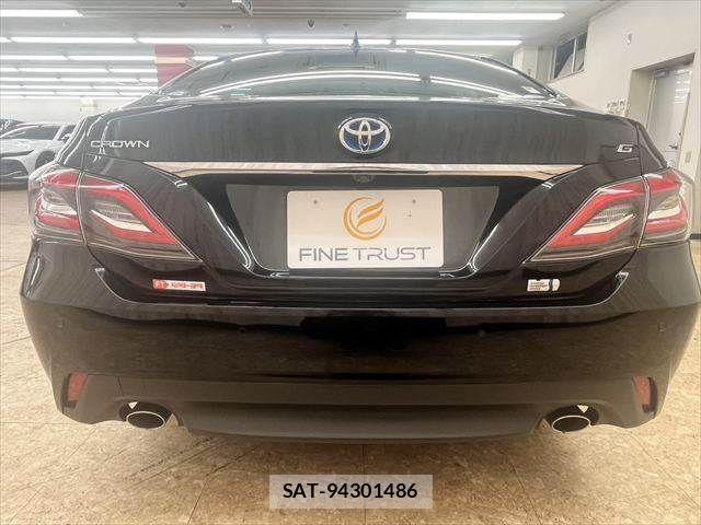 Toyota CROWN SEDAN 2019-04 7216683-15