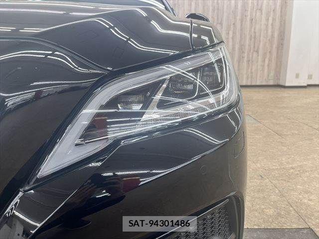Toyota CROWN SEDAN 2019-04 7216683-20