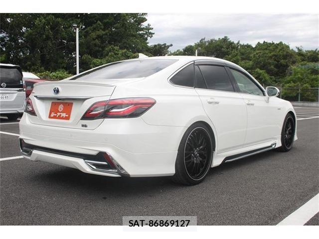 Toyota CROWN SEDAN 2019-05 7216681-17