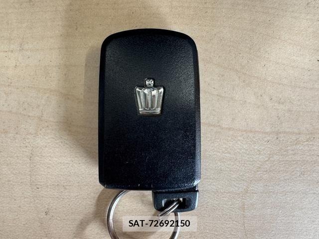 Toyota CROWN SEDAN 2014-04 7216632-28