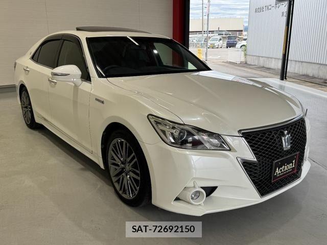 Toyota CROWN SEDAN 2014-04 7216632-6