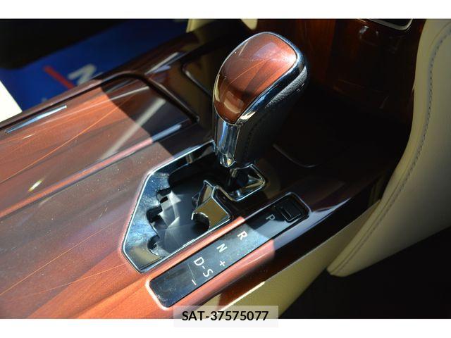 Toyota CROWN SEDAN 2013-03 7216613-13