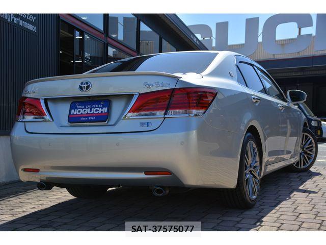 Toyota CROWN SEDAN 2013-03 7216613-4