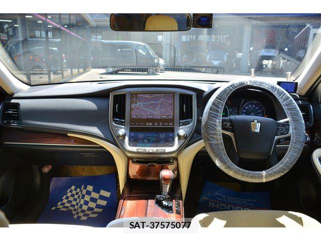 Toyota CROWN SEDAN 2013-03 7216613-6