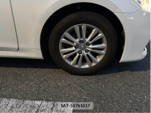 Toyota CROWN SEDAN 2013-06 7216611-5