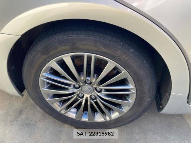 Toyota CROWN SEDAN 2013-03 7216610-11
