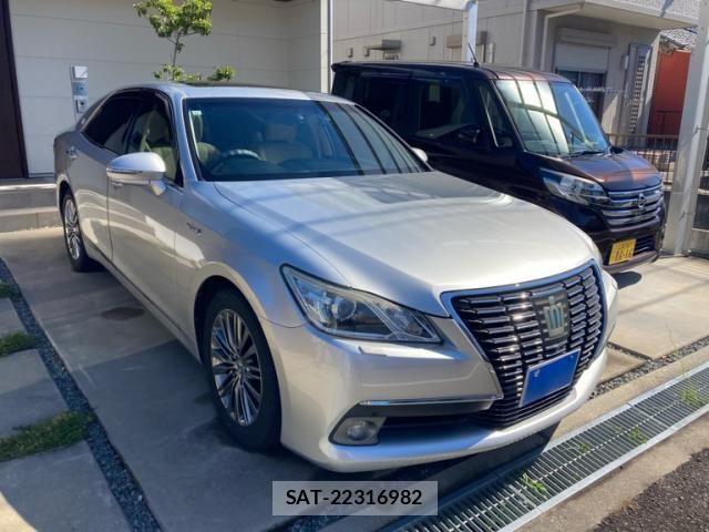 Toyota CROWN SEDAN 2013-03 7216610-1