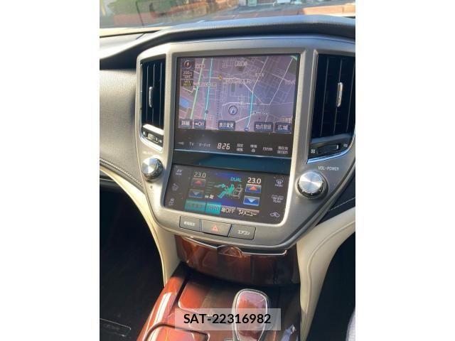 Toyota CROWN SEDAN 2013-03 7216610-19