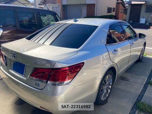 Toyota CROWN SEDAN 2013-03 7216610-2