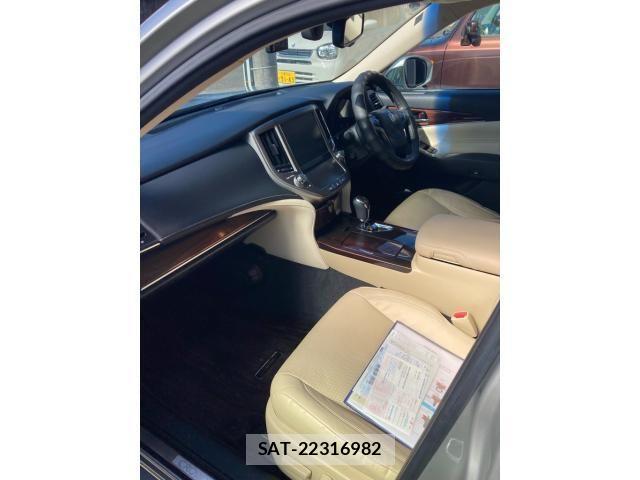 Toyota CROWN SEDAN 2013-03 7216610-8