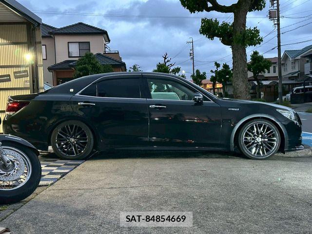 Toyota CROWN SEDAN 2014-11 7216639-11