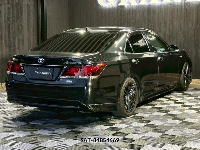 Toyota CROWN SEDAN 2014-11 7216639-13
