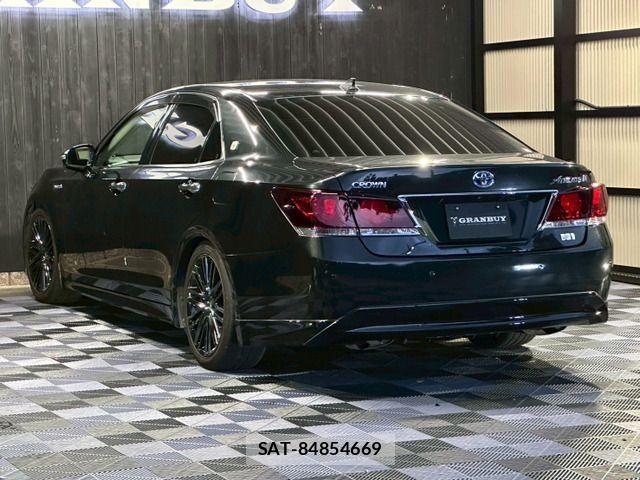 Toyota CROWN SEDAN 2014-11 7216639-14