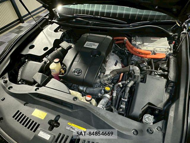 Toyota CROWN SEDAN 2014-11 7216639-16