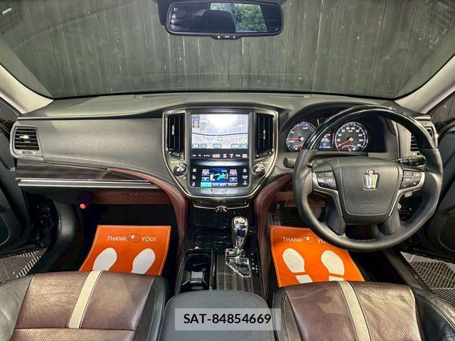 Toyota CROWN SEDAN 2014-11 7216639-4
