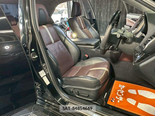 Toyota CROWN SEDAN 2014-11 7216639-5