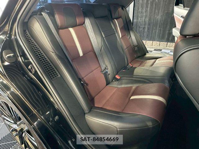 Toyota CROWN SEDAN 2014-11 7216639-6