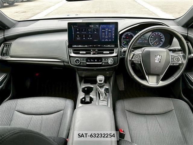 Toyota CROWN SEDAN 2021-07 7216697-13