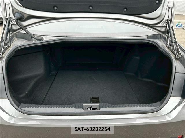 Toyota CROWN SEDAN 2021-07 7216697-15