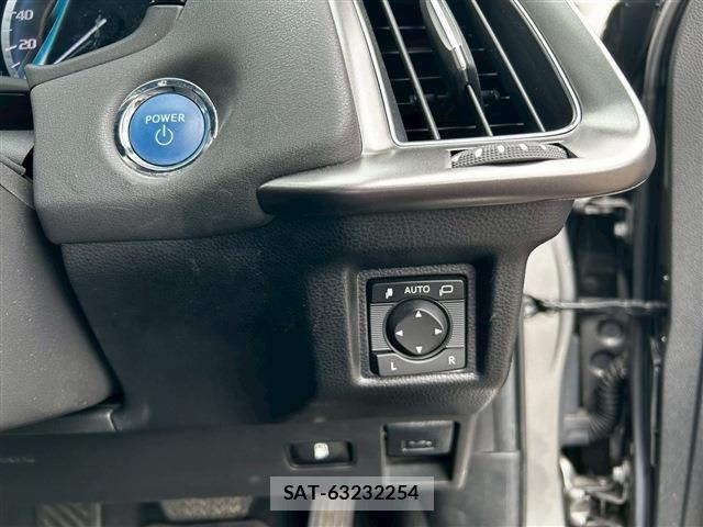 Toyota CROWN SEDAN 2021-07 7216697-21