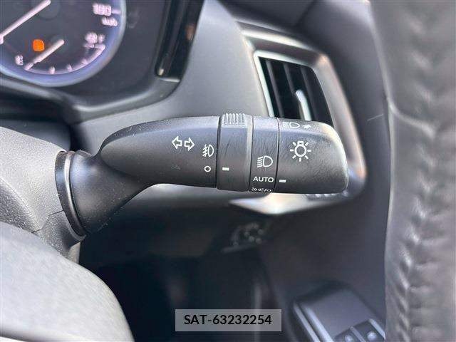 Toyota CROWN SEDAN 2021-07 7216697-27