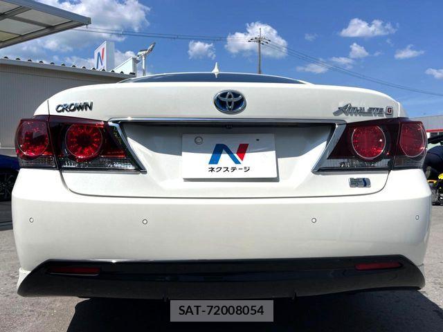 Toyota CROWN SEDAN 2016-01 7216646-16