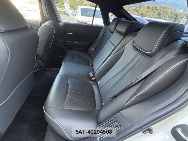 Toyota CROWN SEDAN 2018-08 7216656-18