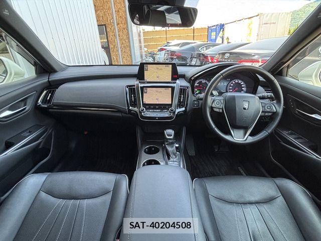 Toyota CROWN SEDAN 2018-08 7216656-1