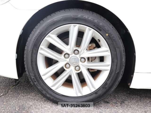 Toyota CROWN SEDAN 2013-05 7216612-18