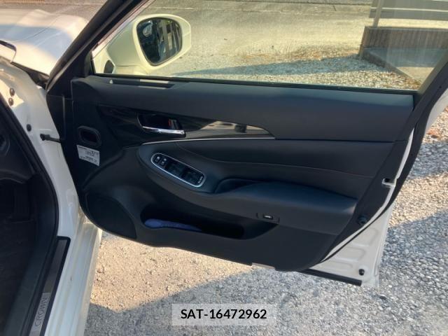 Toyota CROWN SEDAN 2013-11 7216629-10