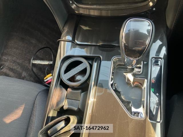 Toyota CROWN SEDAN 2013-11 7216629-15