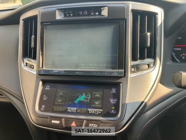 Toyota CROWN SEDAN 2013-11 7216629-16