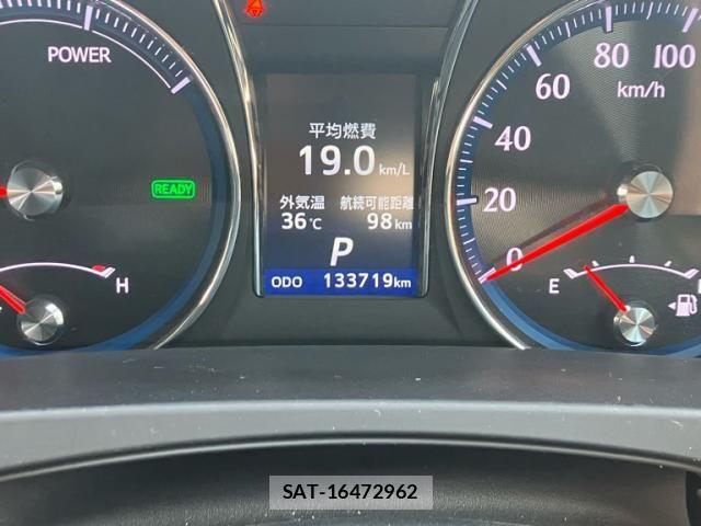 Toyota CROWN SEDAN 2013-11 7216629-18